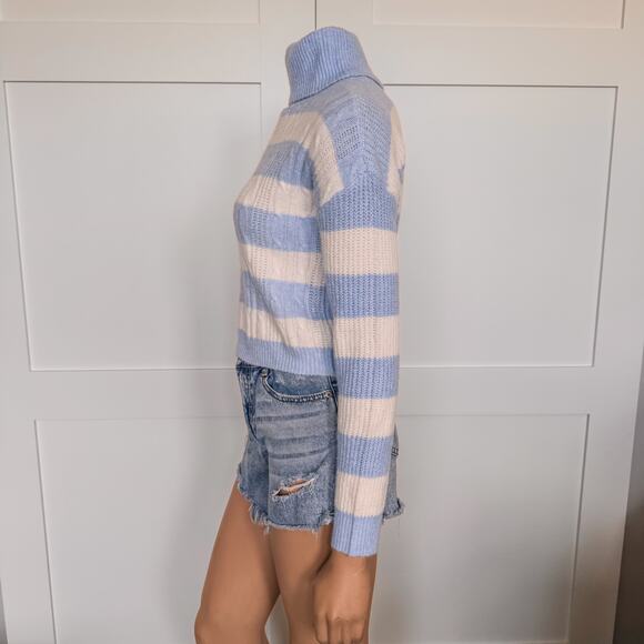 NWT-Francesca's Janae Striped Turtleneck Pullover Striped Blue/White Sweater-XS - Picture 10 of 10